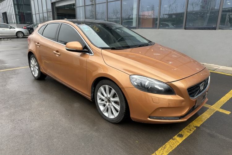 Used Volvo V40 2014 2.0T Zhiya Edition Exterior 4
