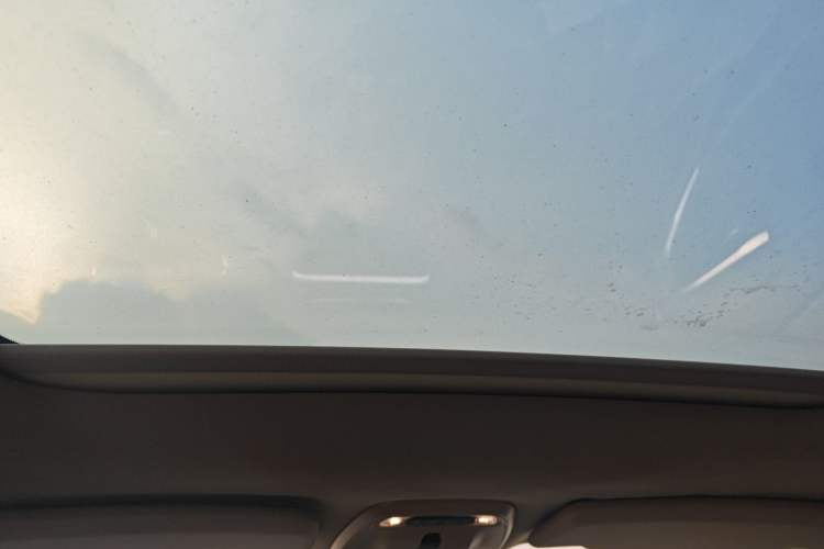 Used Volvo V40 2014 2.0T Zhiya Edition Headliner
