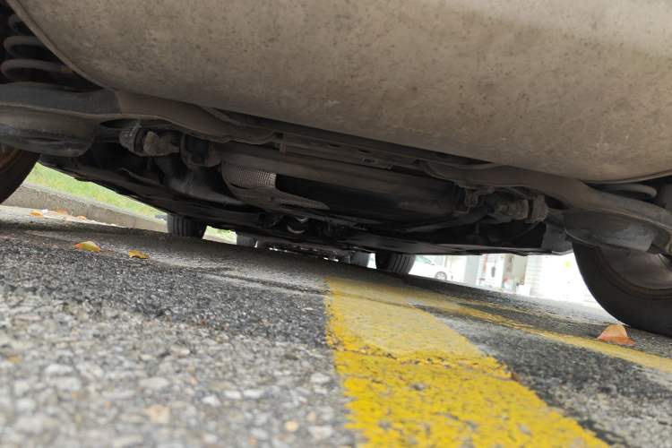 Used Volvo V40 2014 2.0T Zhiya Edition Chassis Rear