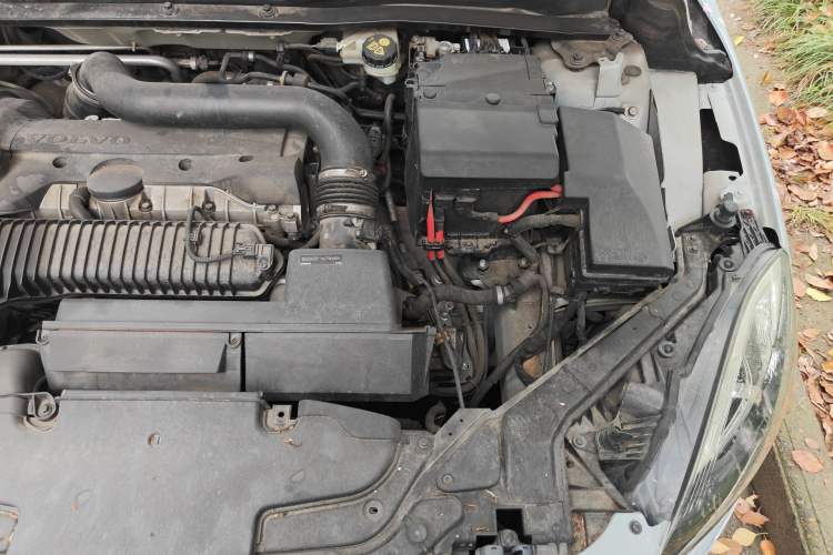 Used Volvo V40 2014 2.0T Zhiya Edition Engine Bay Left