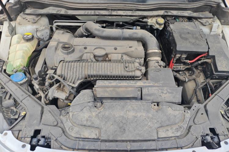 Used Volvo V40 2014 2.0T Zhiya Edition Engine Bay