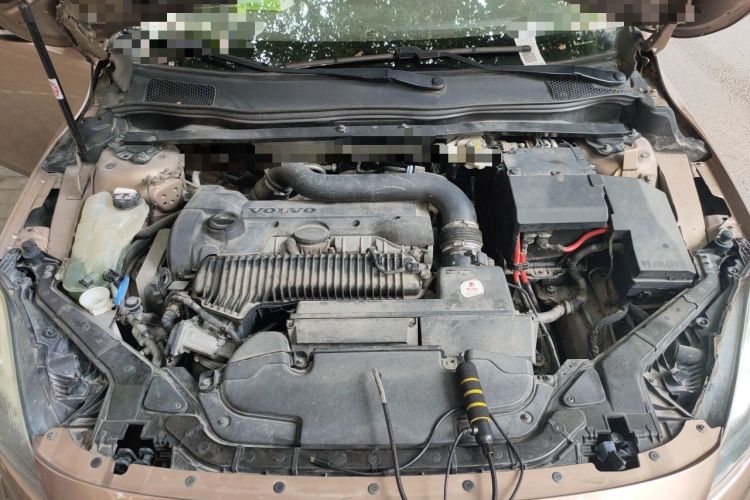 Used Volvo V40 2014 Cross Country T5 AWD Smart Luxury Edition Engine Bay