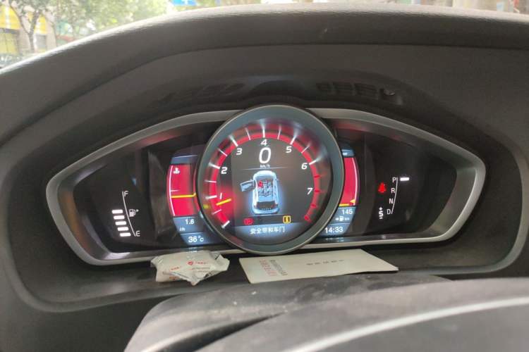 Used Volvo V40 2014 Cross Country T5 AWD Smart Luxury Edition Instrument Cluster