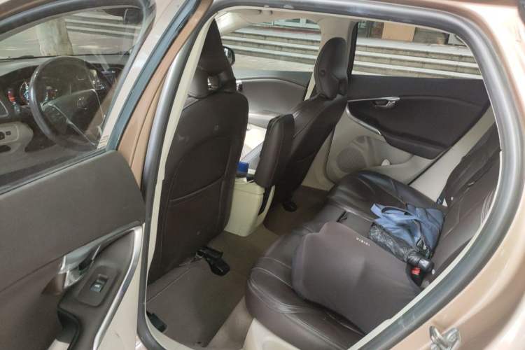 Used Volvo V40 2014 Cross Country T5 AWD Smart Luxury Edition Left Rear Seat