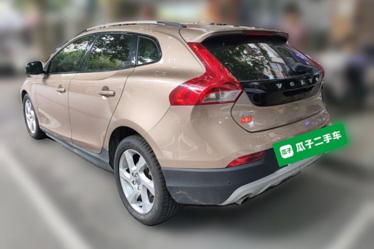 Used Volvo V40 2014 Cross Country T5 AWD Smart Luxury Edition Rear Left 45 Deg
