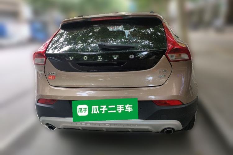 Used Volvo V40 2014 Cross Country T5 AWD Smart Luxury Edition Rear