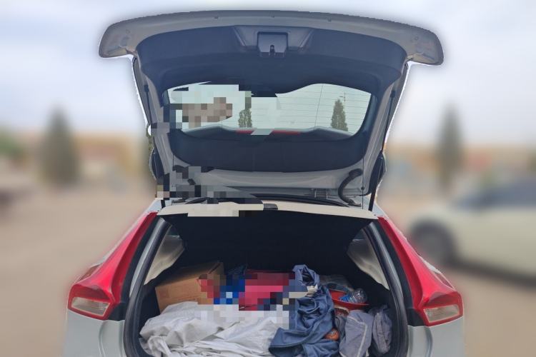 Used Volvo V40 2014 2.0T Zhiya Edition Trunk