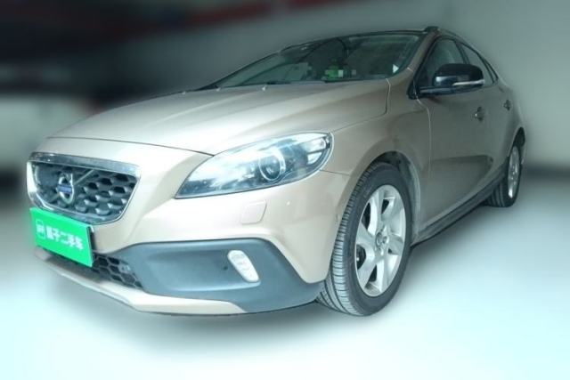Used Volvo V40 2014 Cross Country T5 AWD Smart Luxury Edition