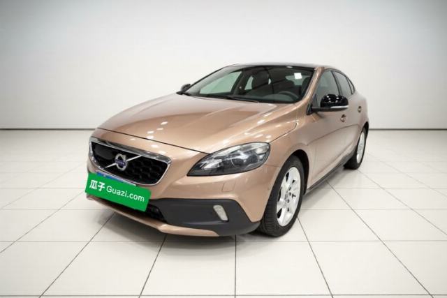 Used Volvo V40 2014 Cross Country T5 AWD Smart Luxury Edition