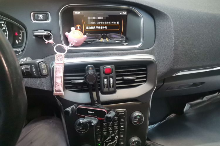 Used Volvo V40 2014 2.0T Zhiya Edition Audio And AC Panel