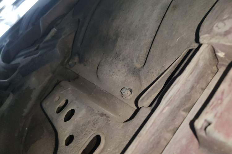 Used Volvo V40 2014 2.0T Zhiya Edition Chassis Front