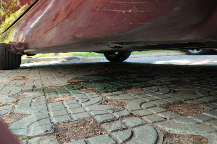 Used Volvo V40 2014 2.0T Zhiya Edition Chassis Front Right