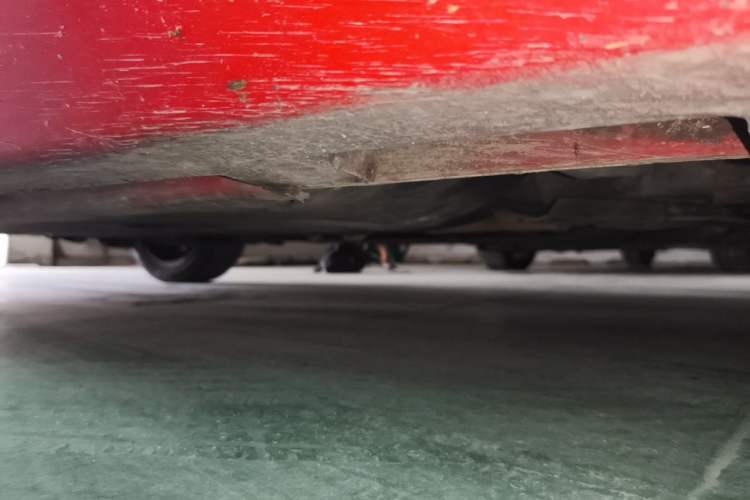 Used Volvo V40 2014 2.0T Zhiya Edition Chassis Front Right