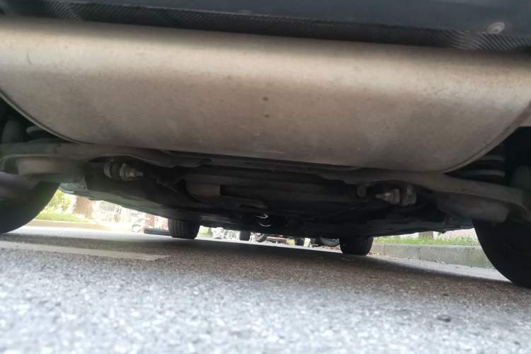 Used Volvo V40 2014 2.0T Zhiya Edition Chassis Rear