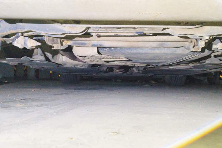 Used Volvo V40 2014 2.0T Zhiya Edition Chassis Rear