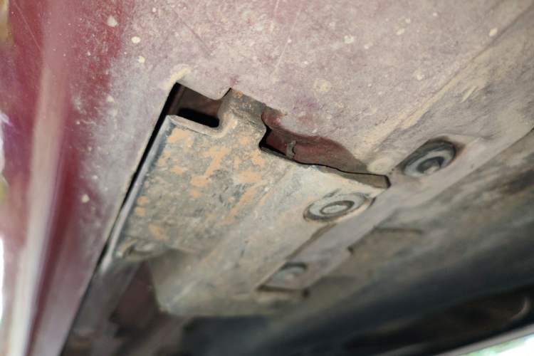 Used Volvo V40 2014 2.0T Zhiya Edition Chassis Rear Left