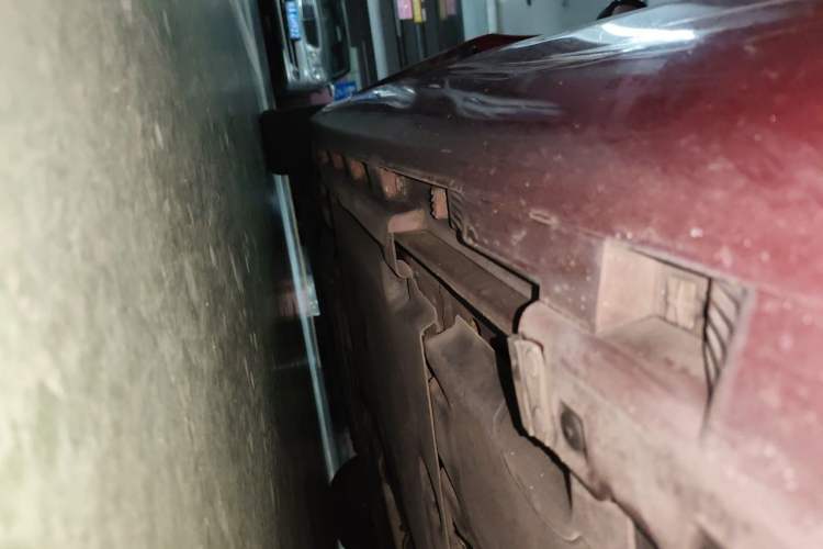 Used Volvo V40 2014 2.0T Zhiya Edition Chassis Rear Left