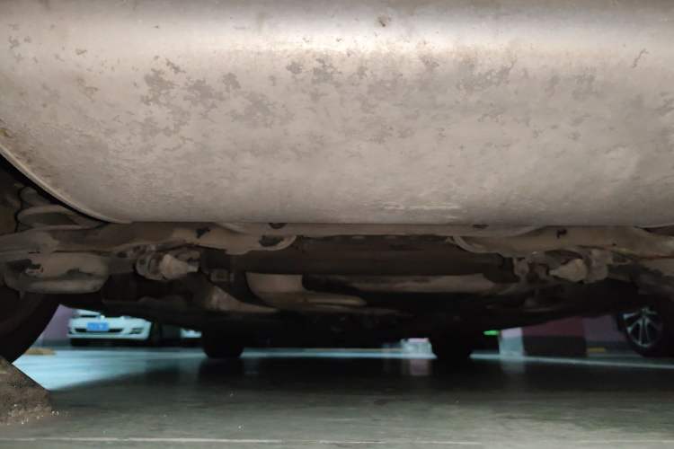 Used Volvo V40 2014 2.0T Zhiya Edition Chassis Rear