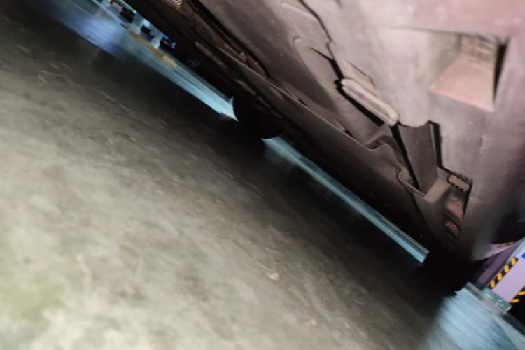 Used Volvo V40 2014 2.0T Zhiya Edition Chassis Rear Right