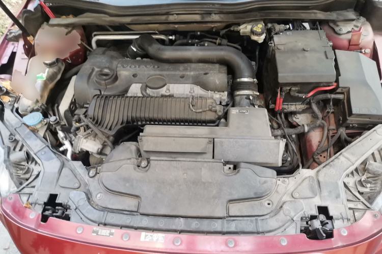 Used Volvo V40 2014 2.0T Zhiya Edition Engine Bay