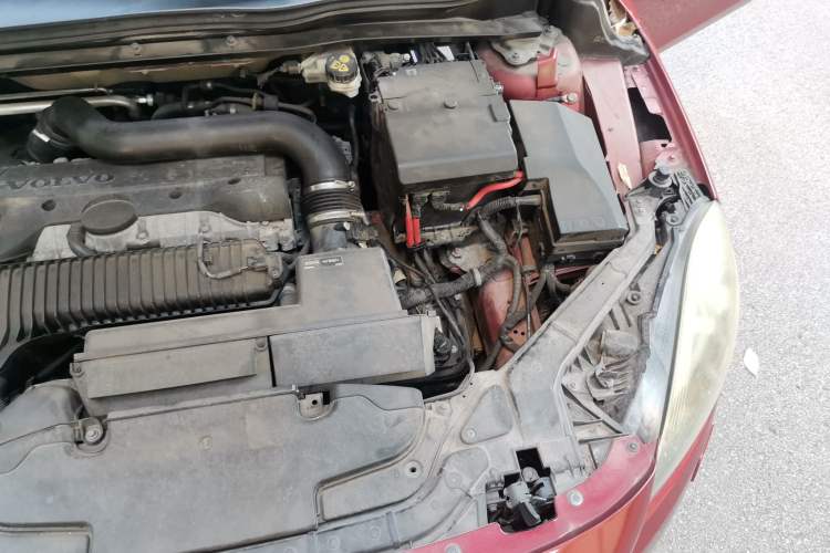 Used Volvo V40 2014 2.0T Zhiya Edition Engine Bay Left