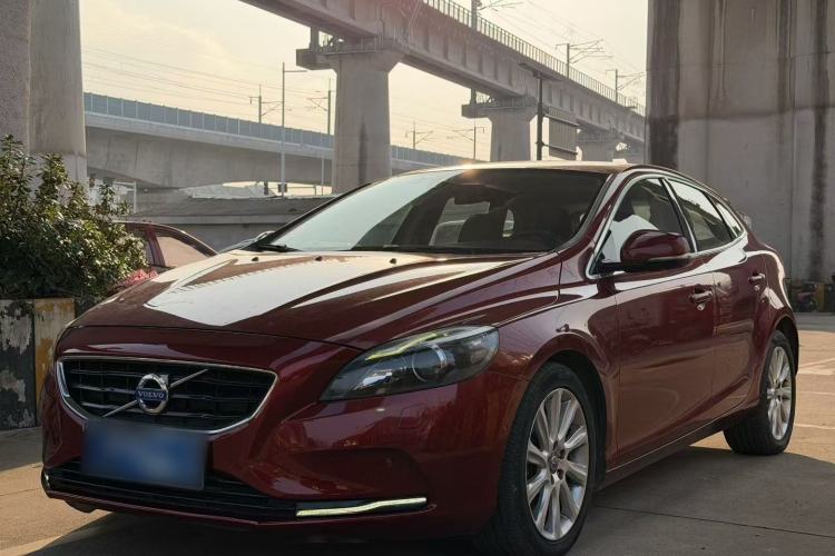 Used Volvo V40 2014 2.0T Zhiya Edition Exterior 2