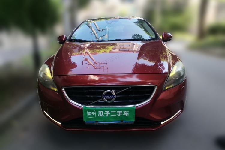 Used Volvo V40 2014 2.0T Zhiya Edition Front