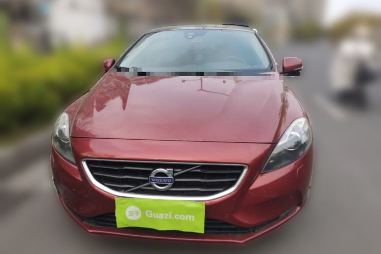 Used Volvo V40 2014 2.0T Zhiya Edition Front