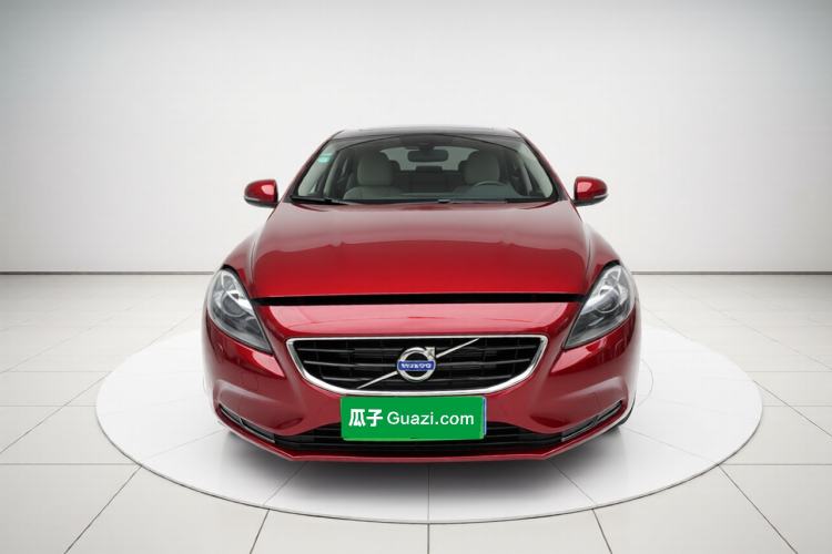 Used Volvo V40 2014 2.0T Zhiya Edition Front