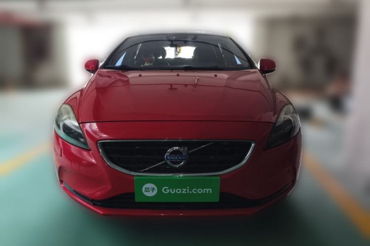 Used Volvo V40 2014 2.0T Zhiya Edition Front