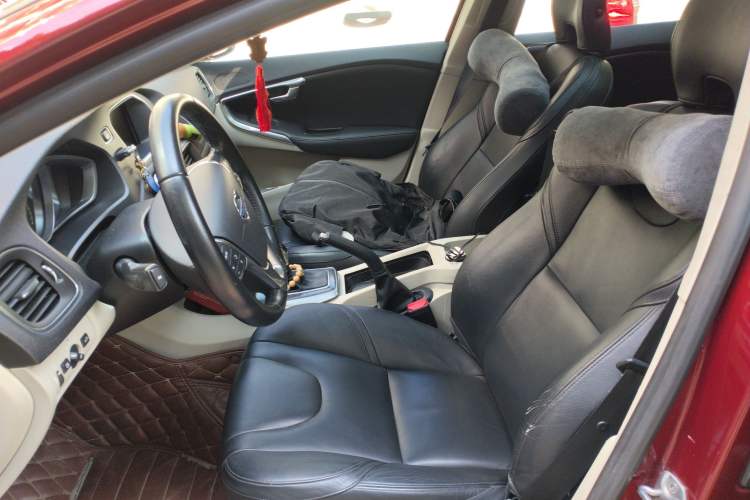 Used Volvo V40 2014 2.0T Zhiya Edition Left Front Seat