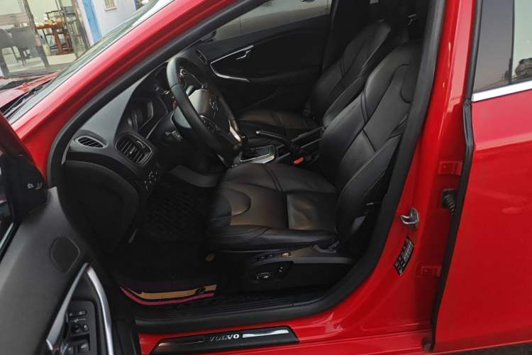 Used Volvo V40 2014 2.0T Zhiya Edition Left Front Seat