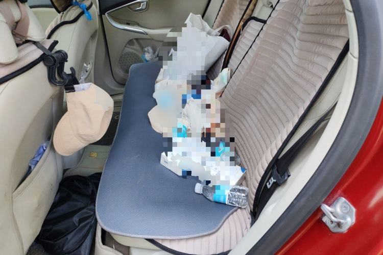 Used Volvo V40 2014 2.0T Zhiya Edition Left Rear Seat