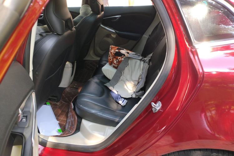 Used Volvo V40 2014 2.0T Zhiya Edition Left Rear Seat