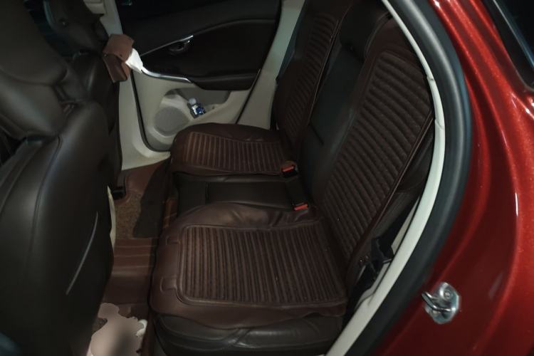 Used Volvo V40 2014 2.0T Zhiya Edition Left Rear Seat