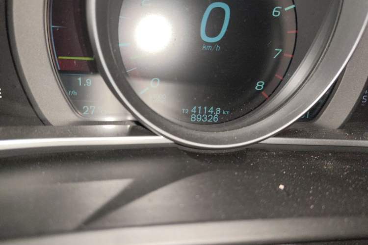 Used Volvo V40 2014 2.0T Zhiya Edition Odometer Close Up