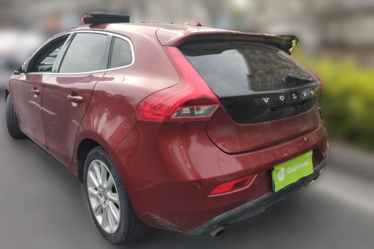 Used Volvo V40 2014 2.0T Zhiya Edition Rear Left 45 Deg