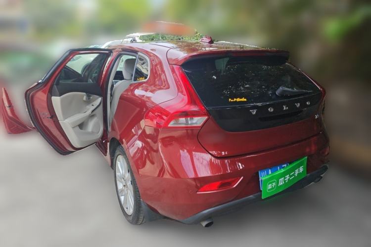 Used Volvo V40 2014 2.0T Zhiya Edition Rear Left 45 Deg