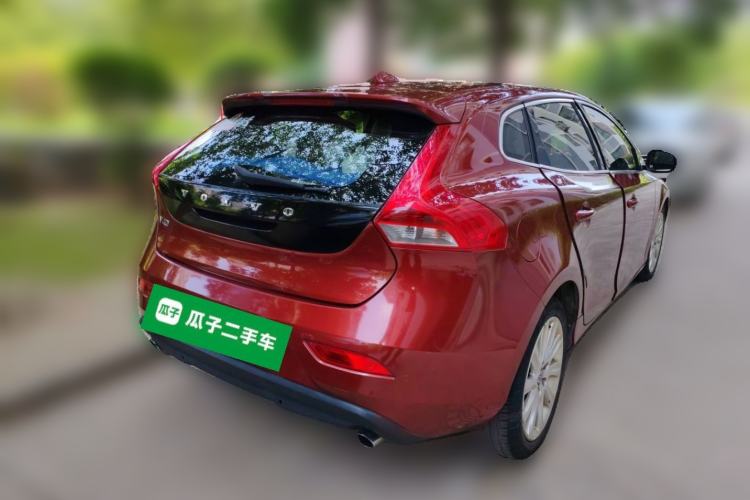 Used Volvo V40 2014 2.0T Zhiya Edition Rear Right 45 Deg