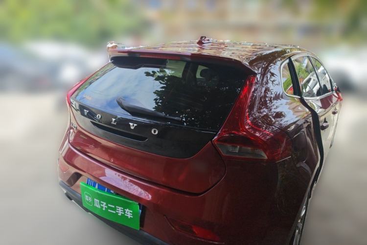Used Volvo V40 2014 2.0T Zhiya Edition Rear Right 45 Deg