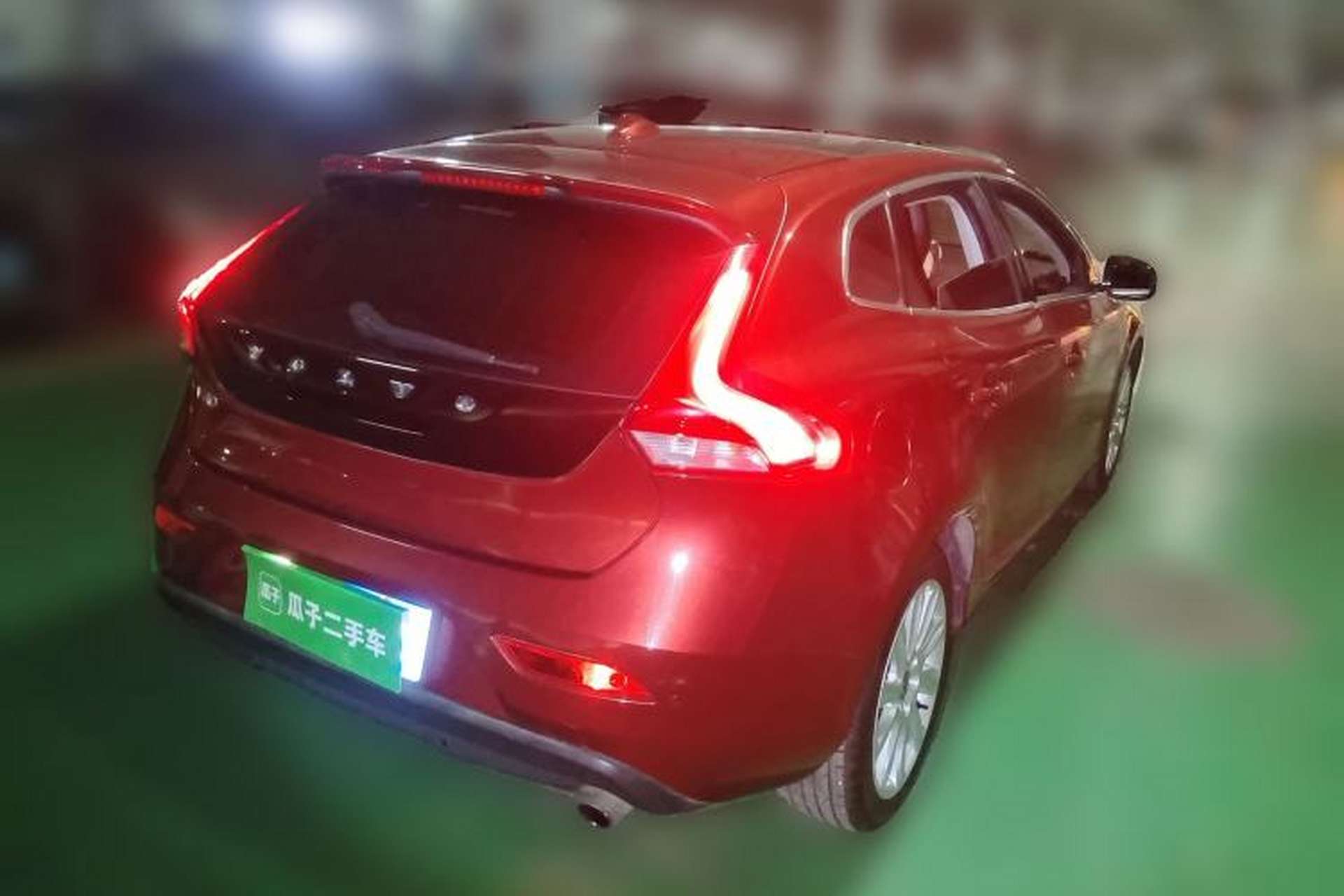 Used Volvo V40 2014 2.0T Zhiya Edition Rear Right 45 Deg