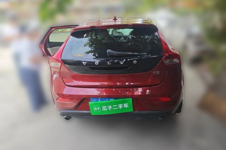 Used Volvo V40 2014 2.0T Zhiya Edition Rear