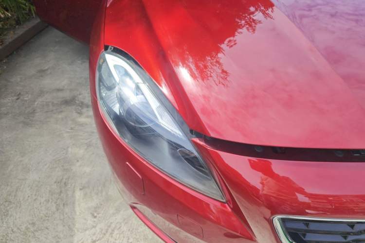Used Volvo V40 2014 2.0T Zhiya Edition Right Front Headlight
