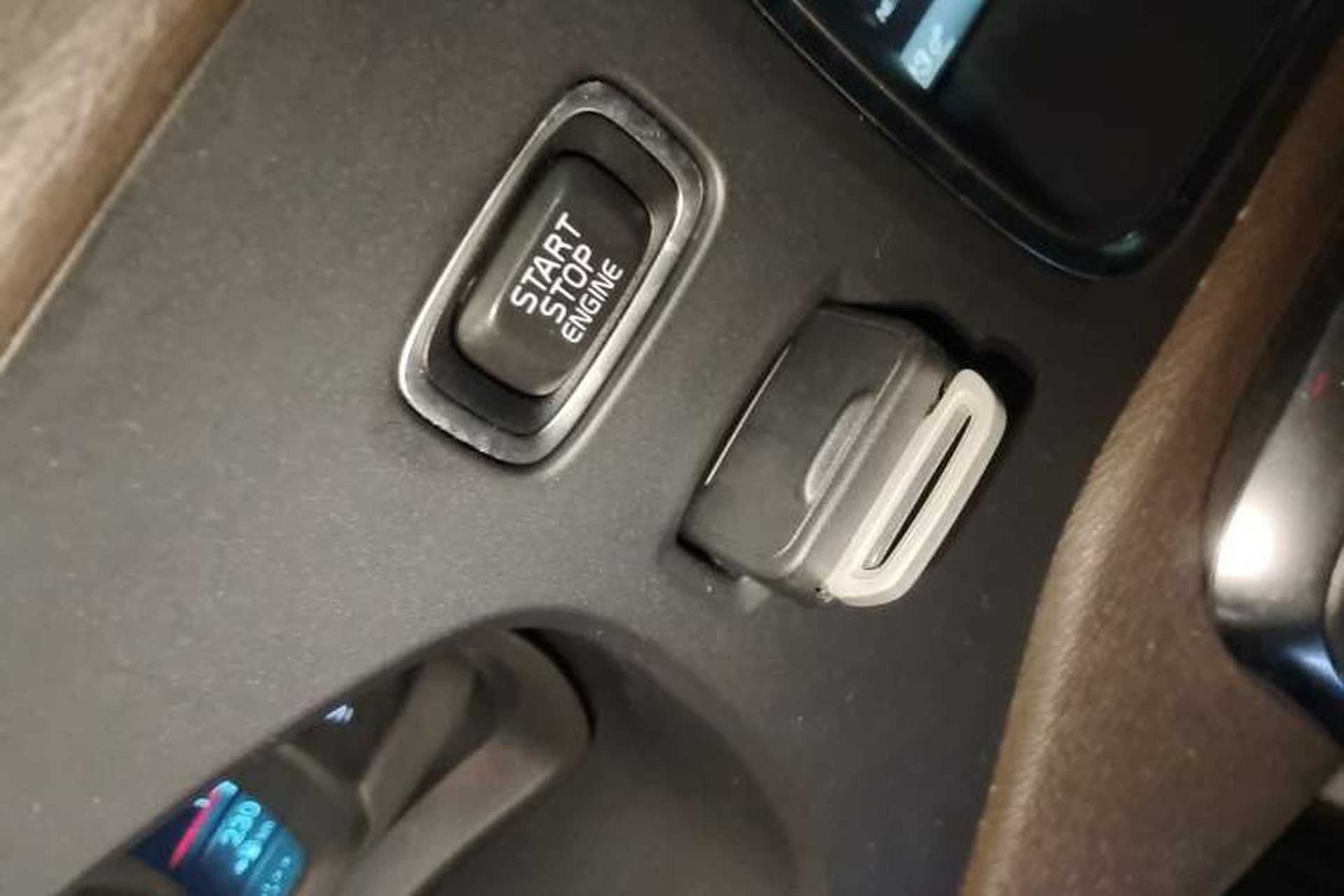 Used Volvo V40 2014 2.0T Zhiya Edition Vehicle Key