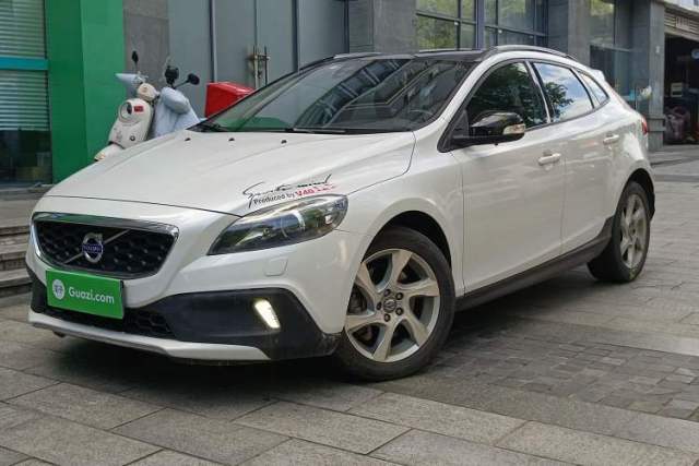 Used Volvo V40 2014 Cross Country 2.0T Zhiyi Edition