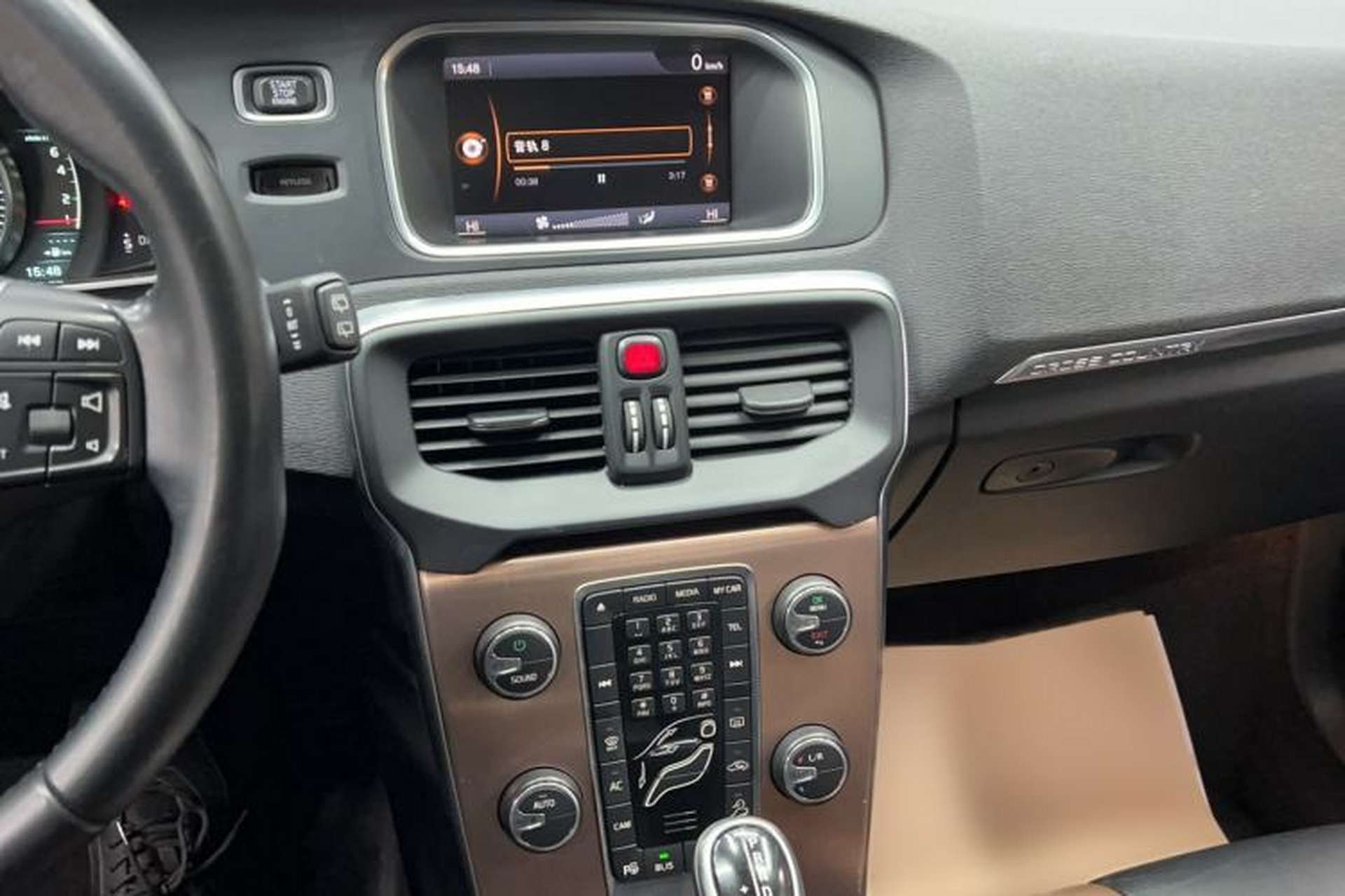 Used Volvo V40 2014 Cross Country T5 AWD Smart Luxury Edition Audio And AC Panel