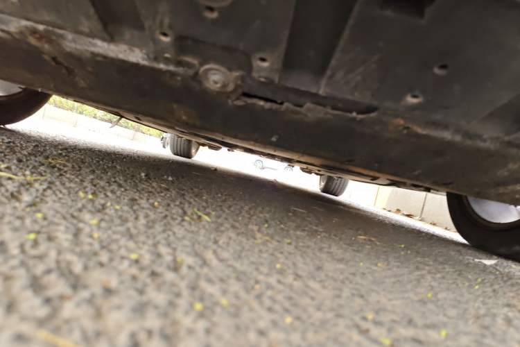 Used Volvo V40 2014 2.0T Zhiya Edition Chassis Front