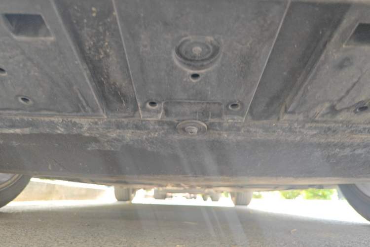 Used Volvo V40 2014 2.0T Zhiya Edition Chassis Front