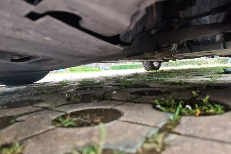 Used Volvo V40 2014 Cross Country 2.0T Zhiyi Edition Chassis Front Left