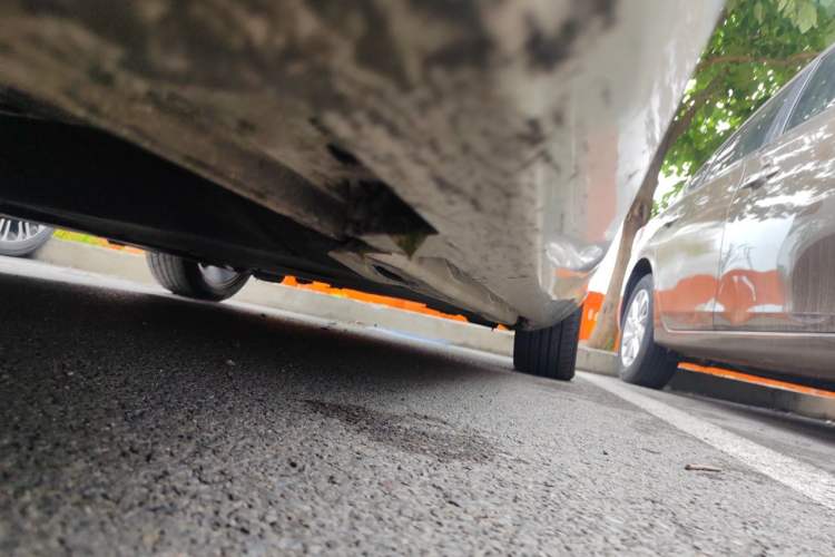 Used Volvo V40 2014 2.0T Zhiya Edition Chassis Front Left